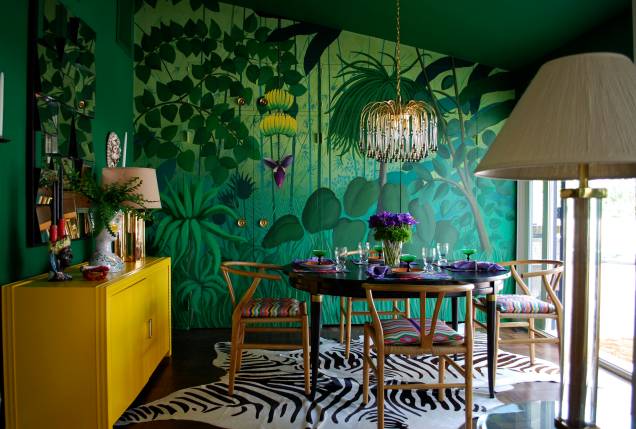 Sela de jantar decorada pela designer Molly Luetkemeyer,, moradora do local. projeto que faz parte do livro "Kaleidoscope, editora Gestalten. Sela de jantar decorada pela designer Molly Luetkemeyer,, moradora do local. projeto que faz parte do livro "Kaleidoscope, editora Gestalten.