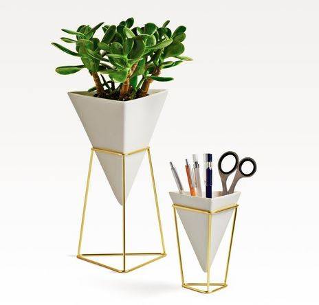 Vasos de mesa Trigg (2 pe&ccedil;as), custa R$ 242 na loja Casa MinD.