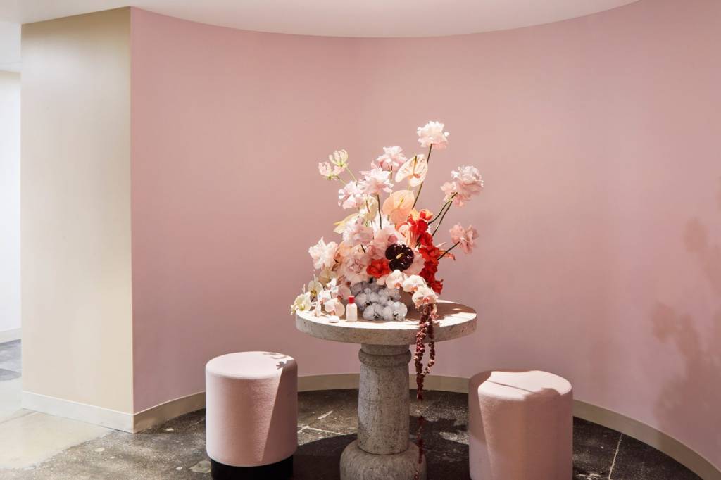 glossier-rafael-de-cardenas-interiors-3 glossier-rafael-de-cardenas-interiors-3