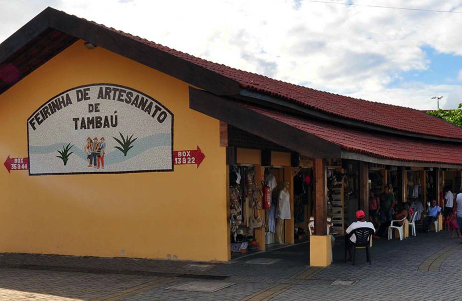 <strong>Feirinha de Tambaú (João Pessoa, PB) - </strong>A feirinha de Tambaú nasceu há quase 40 anos como um reduto alternativo de jovens amantes do Rock e MPB. Atualmente, 45 artesãos expõem seus produtos no local. A gastronomia paraibana é um dos fortes da feirinha, o visitante pode se deliciar com pratos que levam carne de sol e charque. <strong>Quando:</strong> todos os dias. <strong>Horário:</strong> das 9h às 22h. <strong>Local:</strong> Av. Alm. Tamandaré - Tambaú.