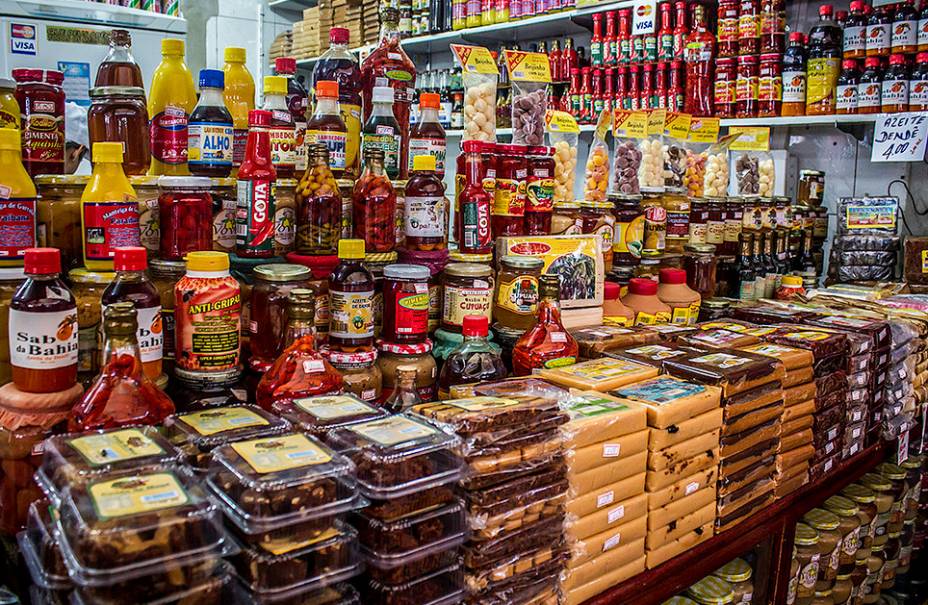 <strong>Feira de São Cristóvão (Rio de Janeiro, RJ) -</strong> No Centro Luiz Gonzaga de Tradições Nordestinas, mais de 700 barracas expõe o melhor do artesanato e da gastronomia do nordeste. O visitante também aproveita apresentações folclóricas e pode dançar um bom forró ao som de artistas e repentistas. <strong>Quando:</strong> de terça a domingo. <strong>Horário:</strong> das 10h às 18h, de terça a quinta, e até às 21h, de sexta a domingo. <strong>Local:</strong> Campo de São Cristóvão, s/n, São Cristóvão