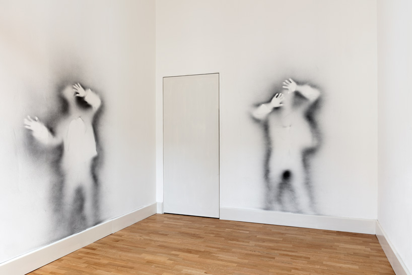 carlos-amorales-accursed-hour-fondazione-pini-designboom-13 carlos-amorales-accursed-hour-fondazione-pini-designboom-13