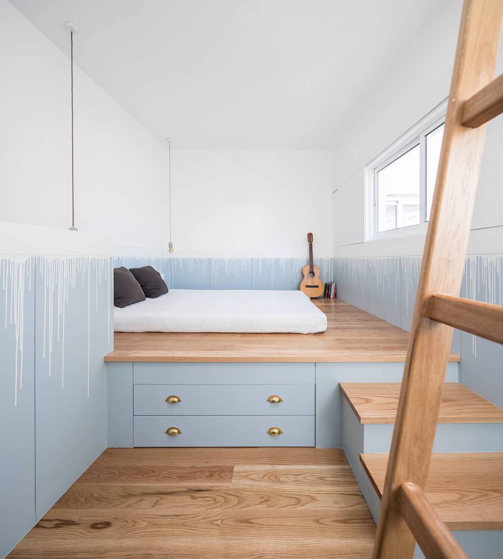 Casa Zaire 6 Casa colorida em Portugal organiza tudo em 30 m2