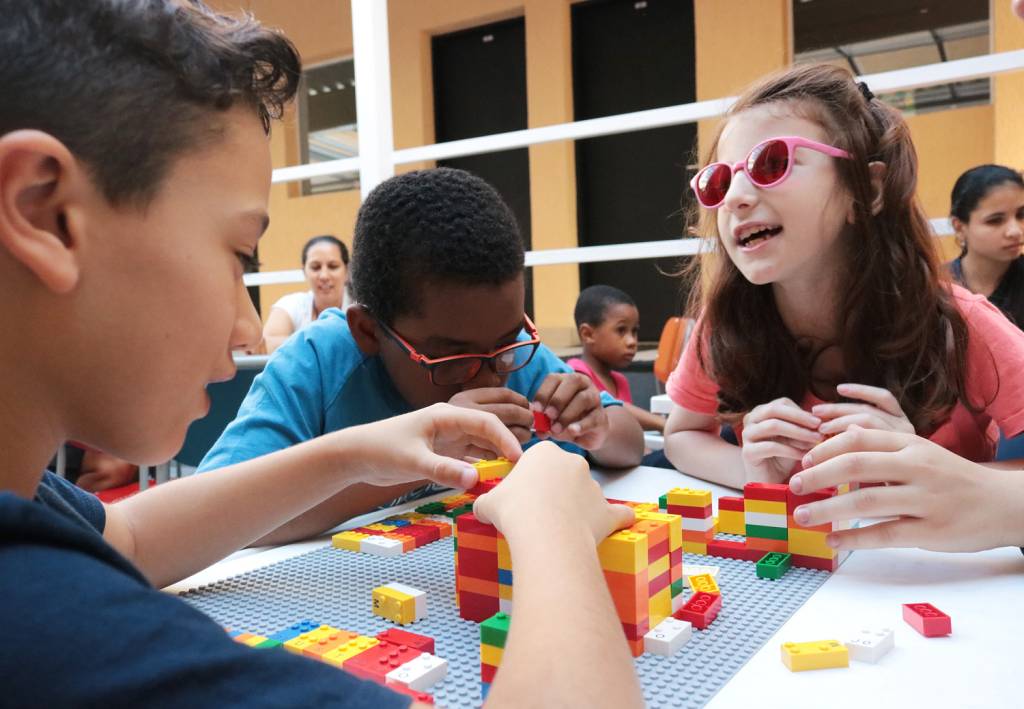 LEGO-BRAILLE-BRICKS (1) LEGO-BRAILLE-BRICKS (1)