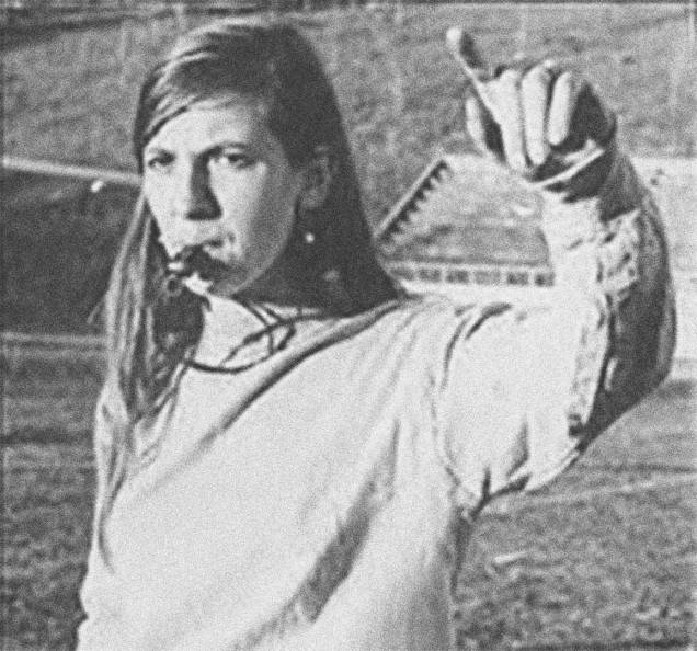 Léa Campos, primeira árbitra do mundo. Léa Campos, primeira árbitra do mundo.