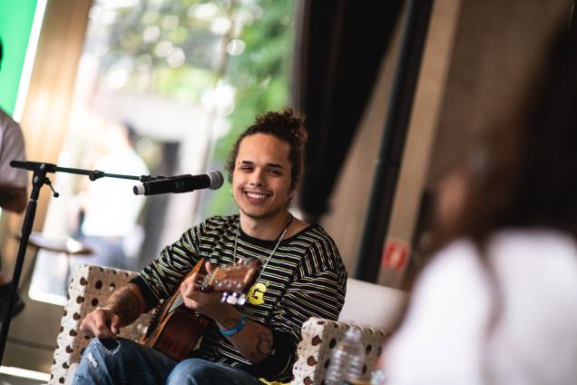 Jam Session com música ao vivo. Jam Session com música ao vivo.