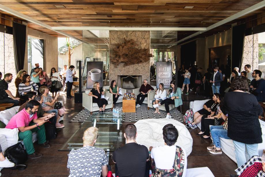 Palestrantes Mônica Salgado, Karen Pisacane, Nelson Motta, Erika Junqueira e Mari Palma. Palestrantes Mônica Salgado, Karen Pisacane, Nelson Motta, Erika Junqueira e Mari Palma.