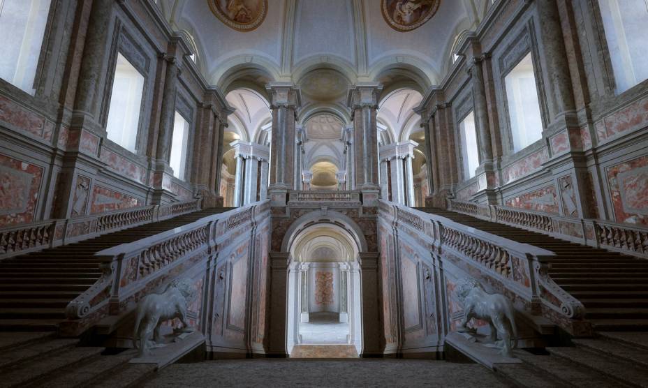 Palácio de Caserta - Itália | Palácio de Naboo. Novamente a Itália foi escolhida para ambientar cenas da trilogia não-original. O Palácio Real de Naboo, que aparece nos Episódios I e II, é um Palácio de verdade! Localizado em Caserta, o local tem mais de 44.000 m² e é considerado a maior residência real do mundo.