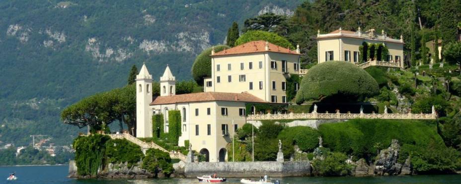 Villa del Balbianello - Itália | local secreto do casamento de Anakin e Padmé. Até a trilogia não original tem suas belas paisagens. No Episódio III, o casamento secreto entre Anakin Skywalker e Padmé Amidala foi gravado na Itália. O local escolhido foi a Villa del Balbianello, na comuna de Lemnos. O local, restaurado por Butler Ames, tem uma vista deslumbrante para o Lago de Como.