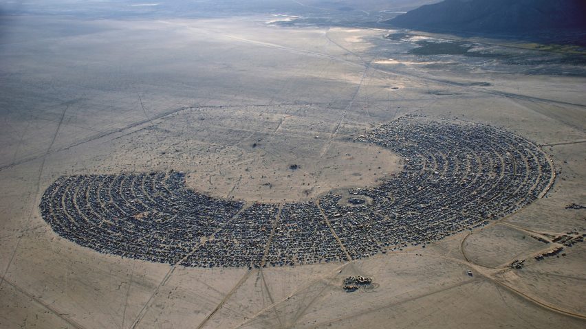 01-instalacoes-agitam-o-burning-man-2019 01-instalacoes-agitam-o-burning-man-2019