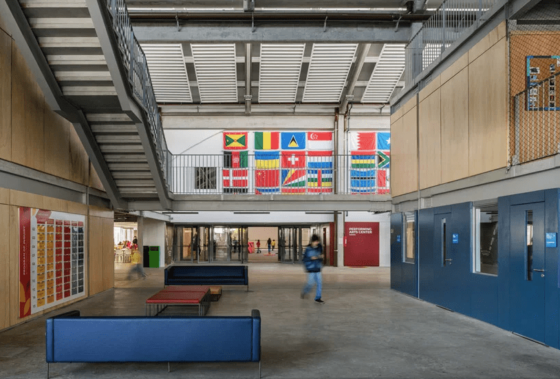 4-andrade-morettin-arquitetos-reaproveita-galpões-industriais-em-escola 4-andrade-morettin-arquitetos-reaproveita-galpões-industriais-em-escola