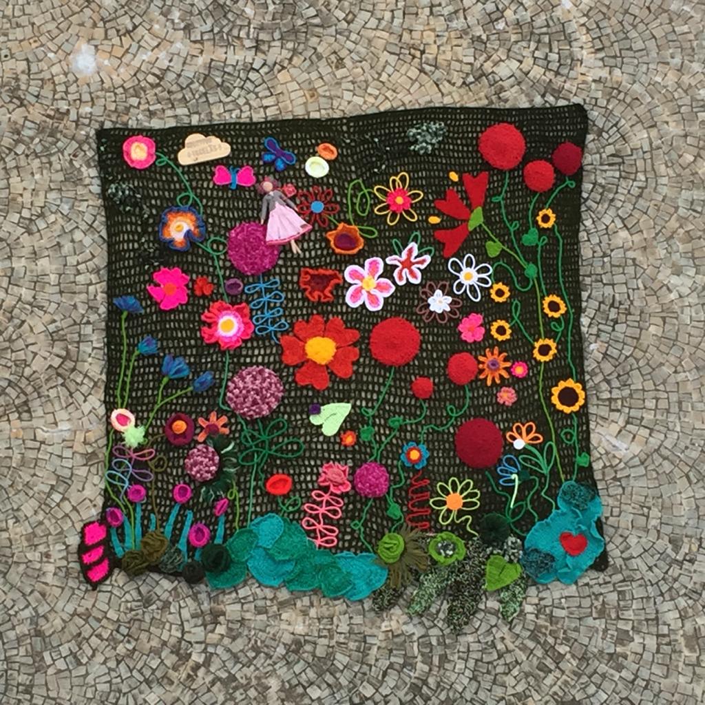 4-artistas-brasileiras-fazem-intervencao-textil-na-italia 4-artistas-brasileiras-fazem-intervencao-textil-na-italia