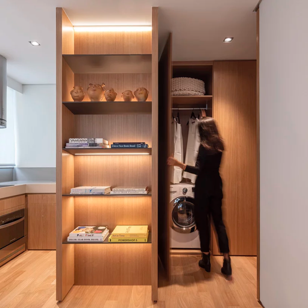 Materiais e soluções foram escolhidos para valorizar o meio ambiente, trazendo conforto para a casa e fugindo do aspecto impessoal de um quarto de hotel. Materiais e soluções foram escolhidos para valorizar o meio ambiente, trazendo conforto para a casa e fugindo do aspecto impessoal de um quarto de hotel.