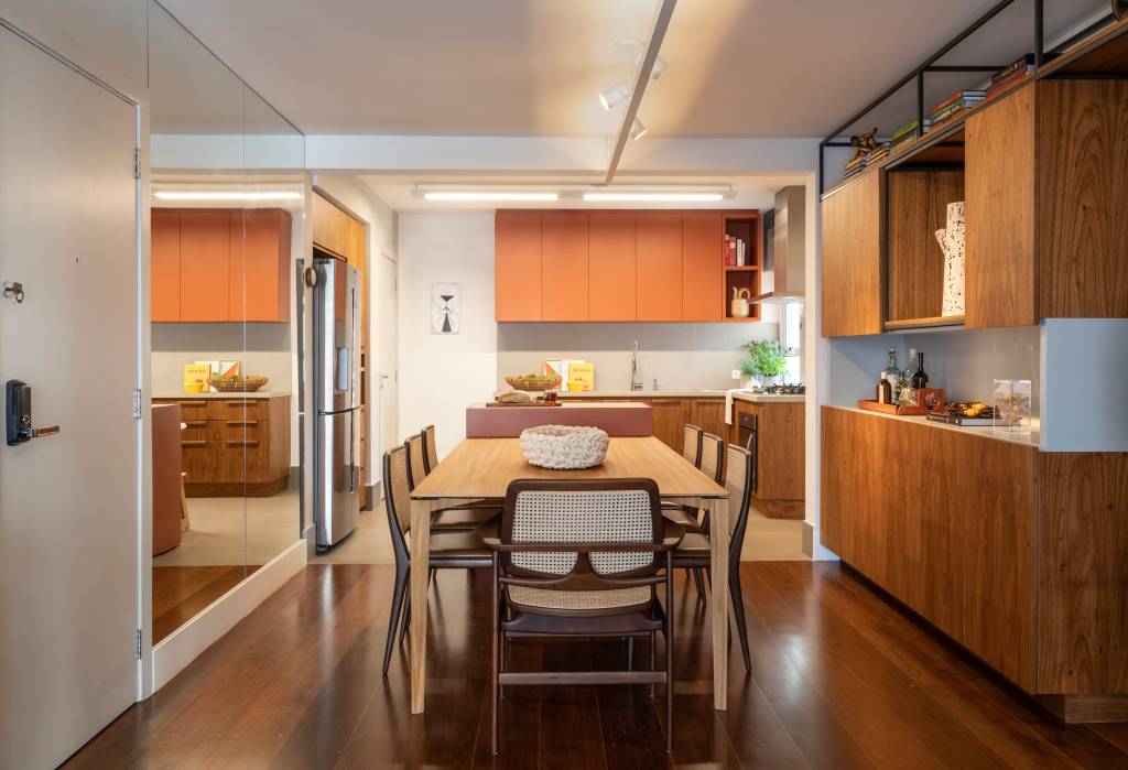 1-projeto-integra-ambientes-e-deixa-apartamento-mais-moderno-e-aconchegante 1-projeto-integra-ambientes-e-deixa-apartamento-mais-moderno-e-aconchegante