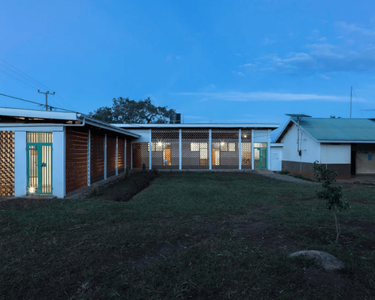 8HKS-kachumbala-maternity-unit-uganda-designboom-02-768×614 (1) 8HKS-kachumbala-maternity-unit-uganda-designboom-02-768×614 (1)