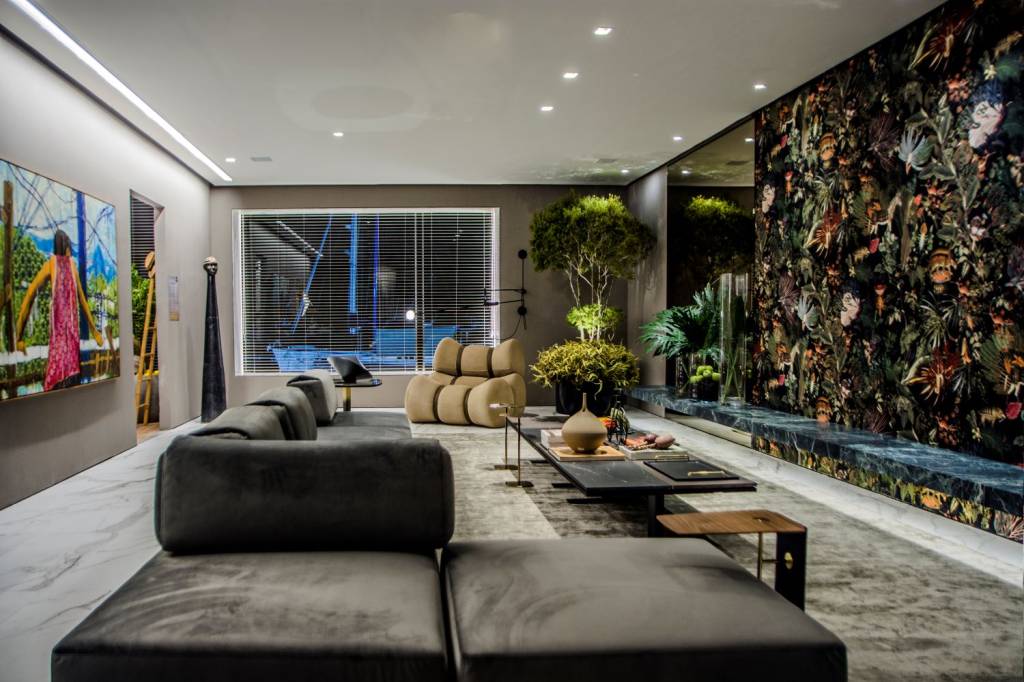 Living Porto Vecchio - Marlon Gama. Tecnologia e simplicidade s&atilde;o combinadas atrav&eacute;s da funcionalidade e do conforto. O branco da areia das praias de Porto Vecchio e o verde das matas s&atilde;o combinados para garantir o relaxamento. Materiais certificados e ecologicamente corretos foram empregados no projeto.