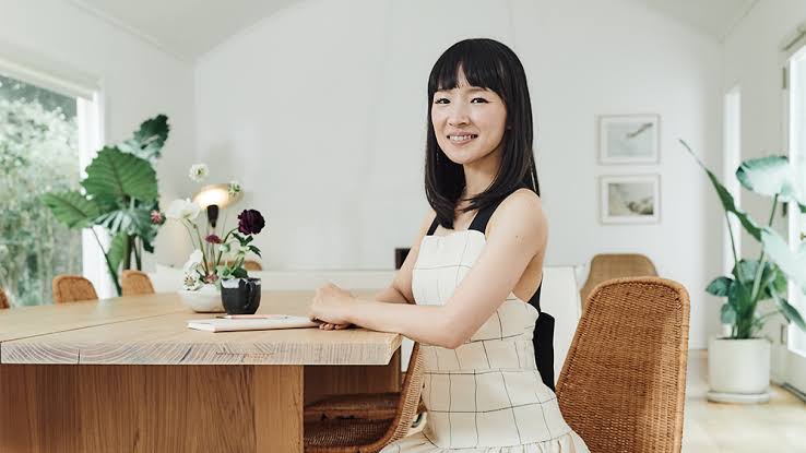 1-novo-livro-de-marie-kondo-vai-abordar-organizacao-no-trabalho 1-novo-livro-de-marie-kondo-vai-abordar-organizacao-no-trabalho