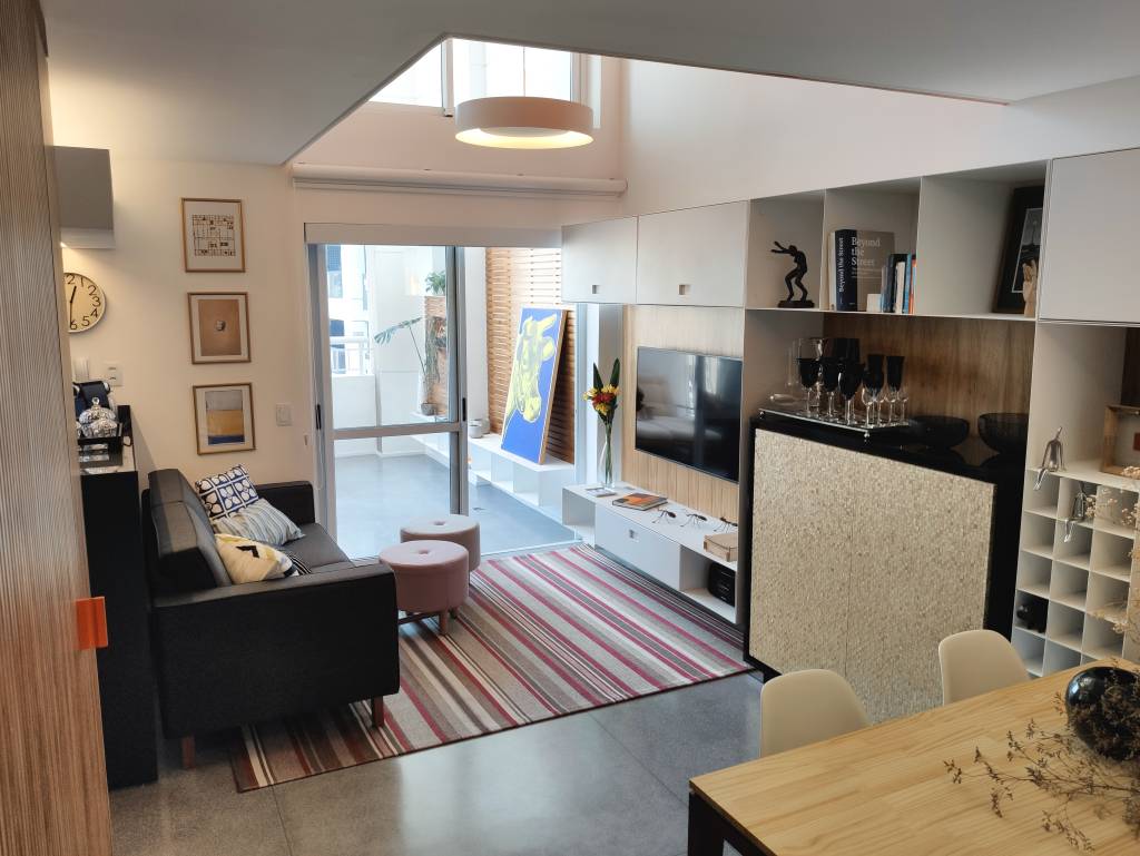 1-tons-neutros-e-luz-natural-sao-protagonistas-em-apartamento-de-60-m 1-tons-neutros-e-luz-natural-sao-protagonistas-em-apartamento-de-60-m