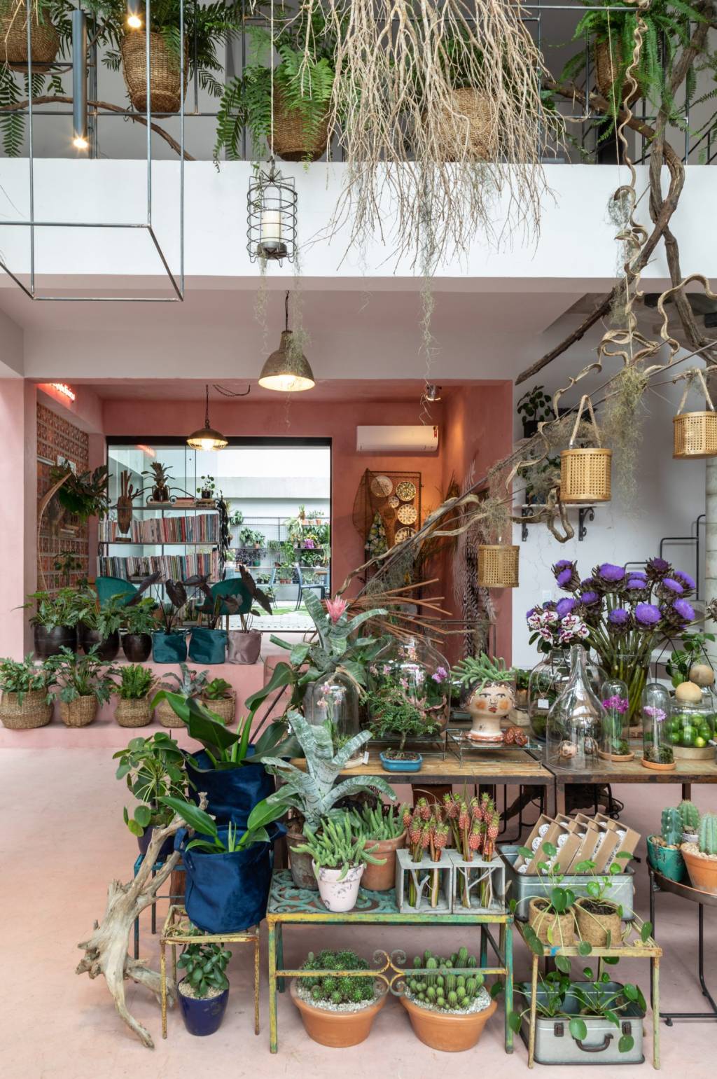 Com áreas instagramáveis, Galeria Botânica inaugura mega espaço em SP