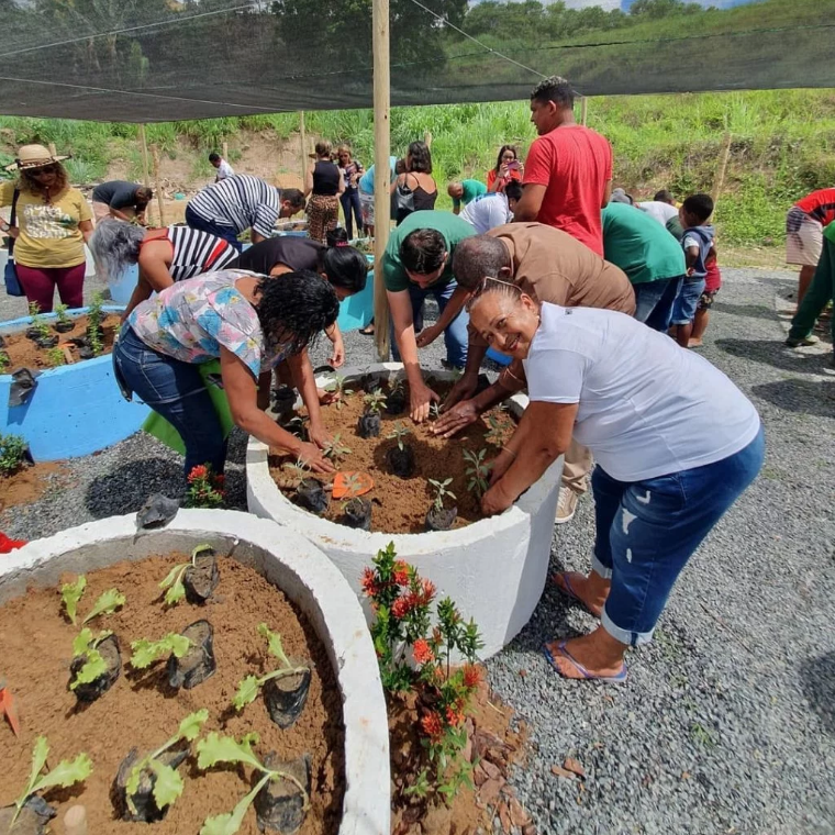 2-horta-comunitaria-salvador 2-horta-comunitaria-salvador