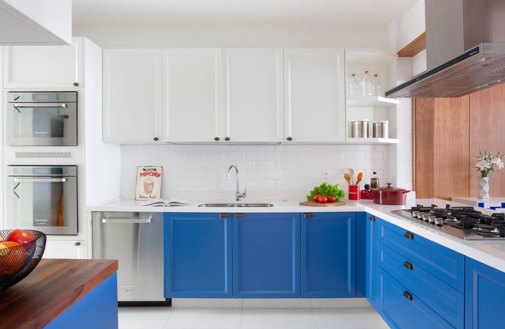 apartamento-leblon-colorido-cozinha apartamento-leblon-colorido-cozinha