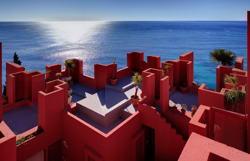 ricardo-bofill-time-space-existence-venice-biennale-2020-plane-site-designboom-09 ricardo-bofill-time-space-existence-venice-biennale-2020-plane-site-designboom-09