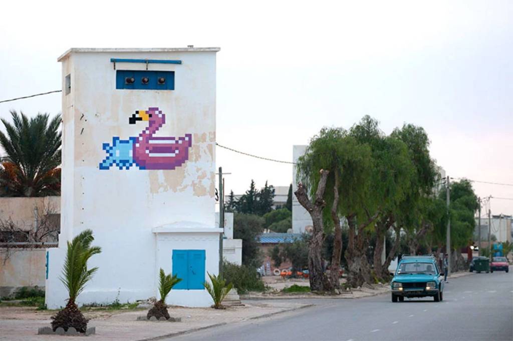 space-invader-4 space-invader-4