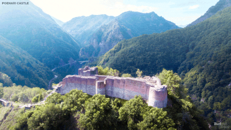 07-ruined-castles-reconstructed-Poenari 07-ruined-castles-reconstructed-Poenari