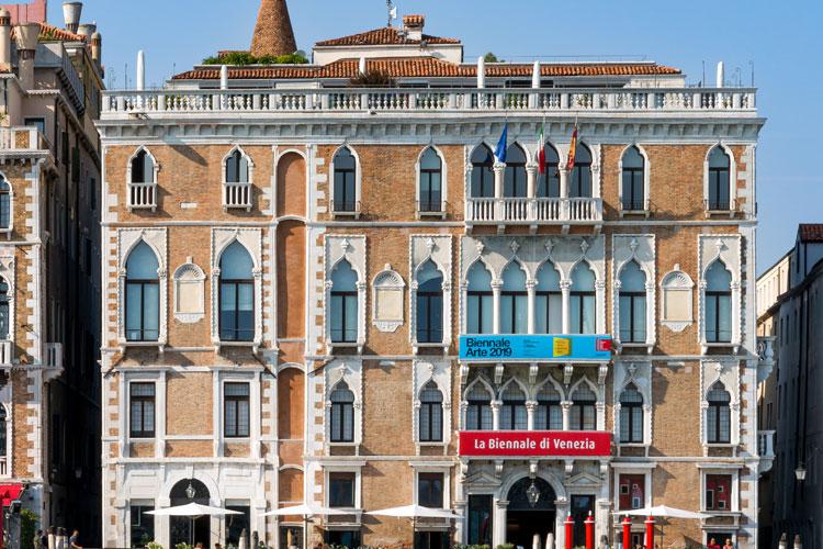 A Bienal de Veneza volta atrás e muda data por conta do Coronavírus