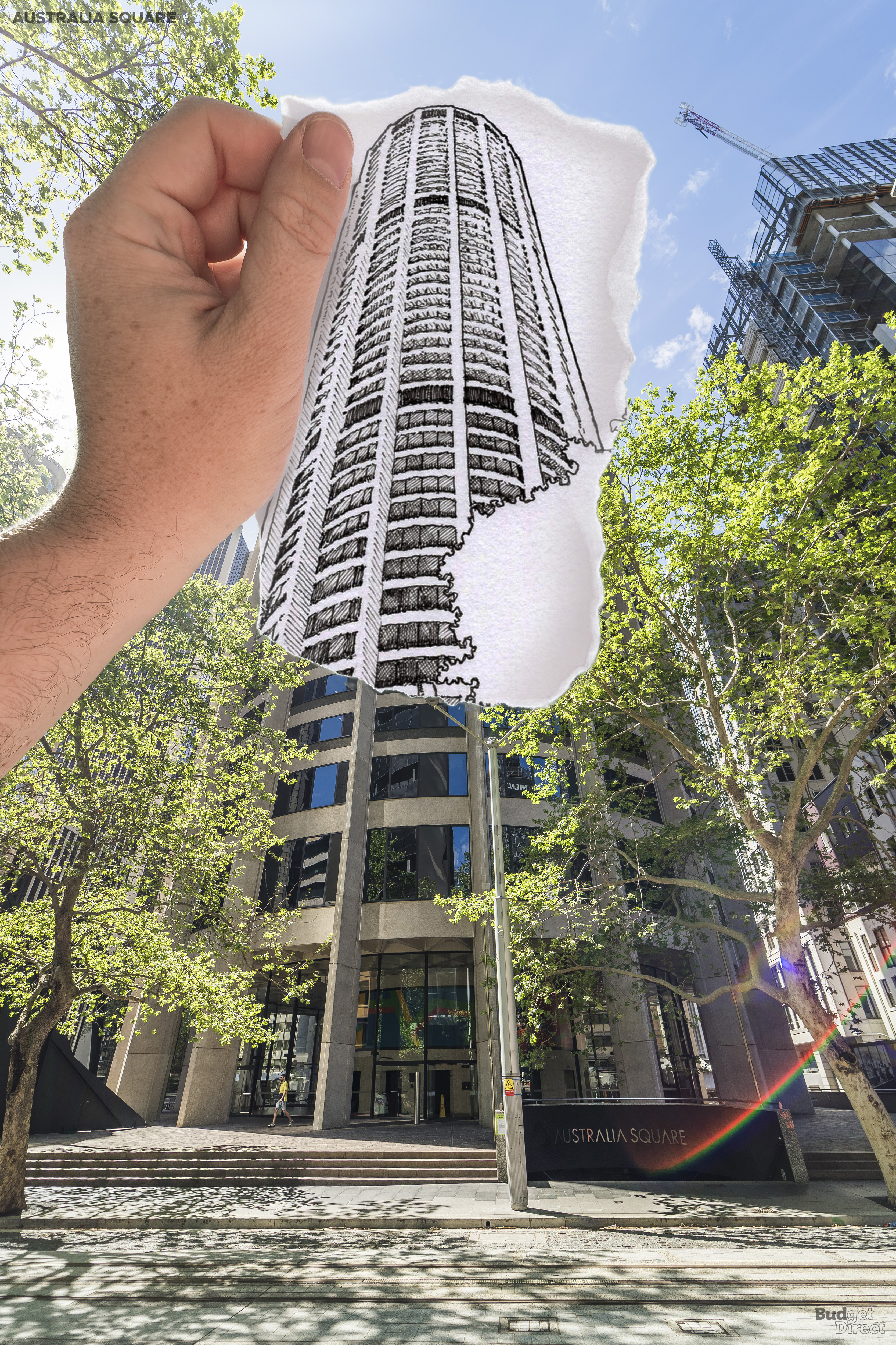 O antigo pr&eacute;dio mais alto de Sydney &eacute; t&atilde;o elegante e ambicioso que inspirou gera&ccedil;&otilde;es de habitantes locais. "O melhor e mais alto edif&iacute;cio da Austr&aacute;lia, uma resolu&ccedil;&atilde;o perfeita de geometria racional, engenharia estrutural e forma heroica" n&atilde;o &eacute; um quadrado: &eacute; uma forma pr&oacute;xima a de um cone, composta por 20 segmentos geom&eacute;tricos. O nome vem do gr&aacute;fico em que foi constru&iacute;do. Tornar o pr&eacute;dio e suas janelas curvadas criava uma sensa&ccedil;&atilde;o mais &eacute;pica de expans&atilde;o, por dentro e por fora. Costelas curvas interligadas, colunas externas e revestimento estrutural est&atilde;o entre os elementos de design que mant&ecirc;m os arquitetos falando, mesmo que o efeito mais agudo do edif&iacute;cio tenha sido trazer um pouco do brilho e confian&ccedil;a do estilo americano a Sidney.
