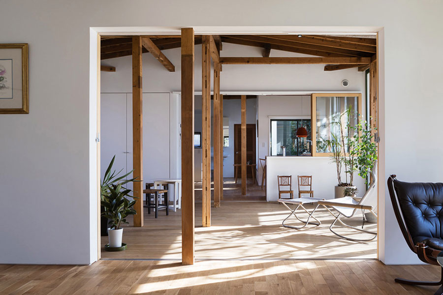 Casa em Tóquio ganha integração e luz natural com reforma Casa em Tóquio ganha integração e luz natural com reforma