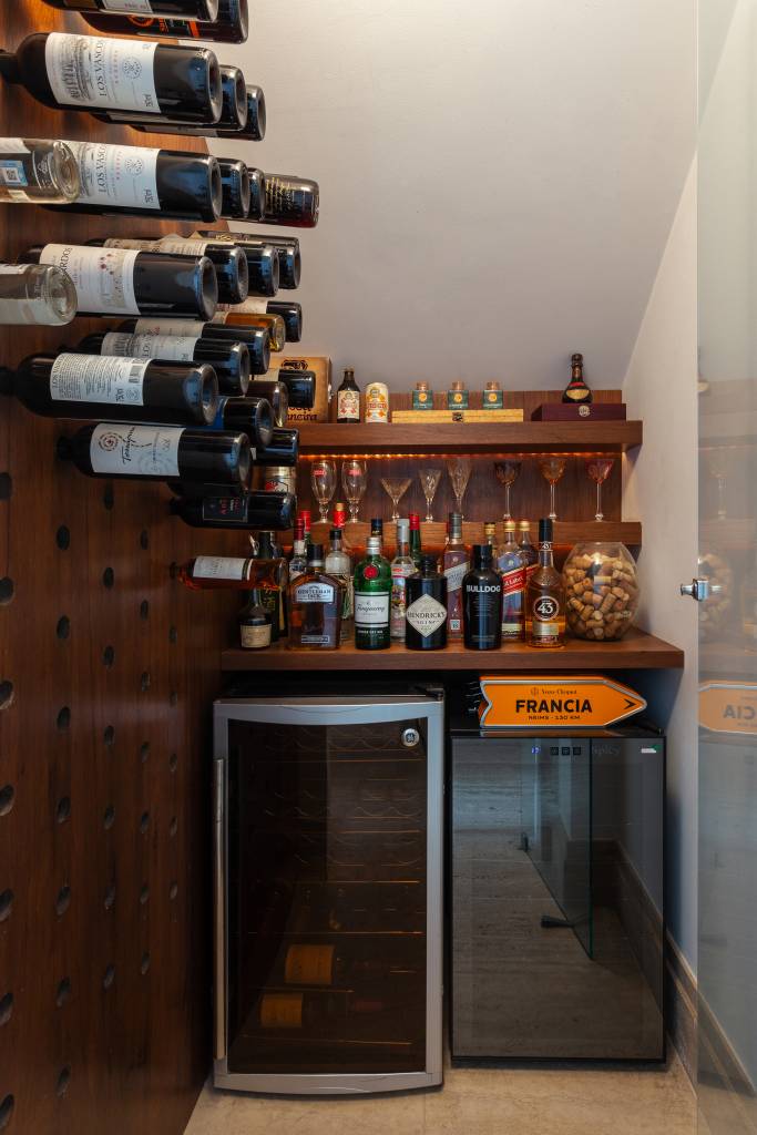 adega-para-vinhos-6-dicas-para-montar-a-sua-maura-mello-casa.com-5 adega-para-vinhos-6-dicas-para-montar-a-sua-maura-mello-casa.com-5
