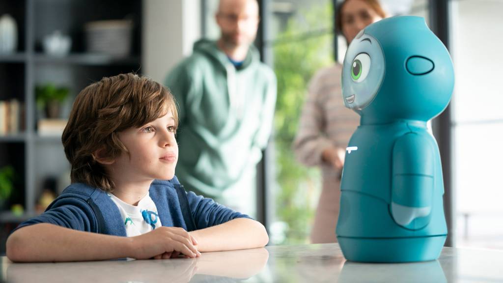 um-robo-que-ensina-licoes-de-vida-as-criancas-Moxie-Embodied-casa.com-2 um-robo-que-ensina-licoes-de-vida-as-criancas-Moxie-Embodied-casa.com-2