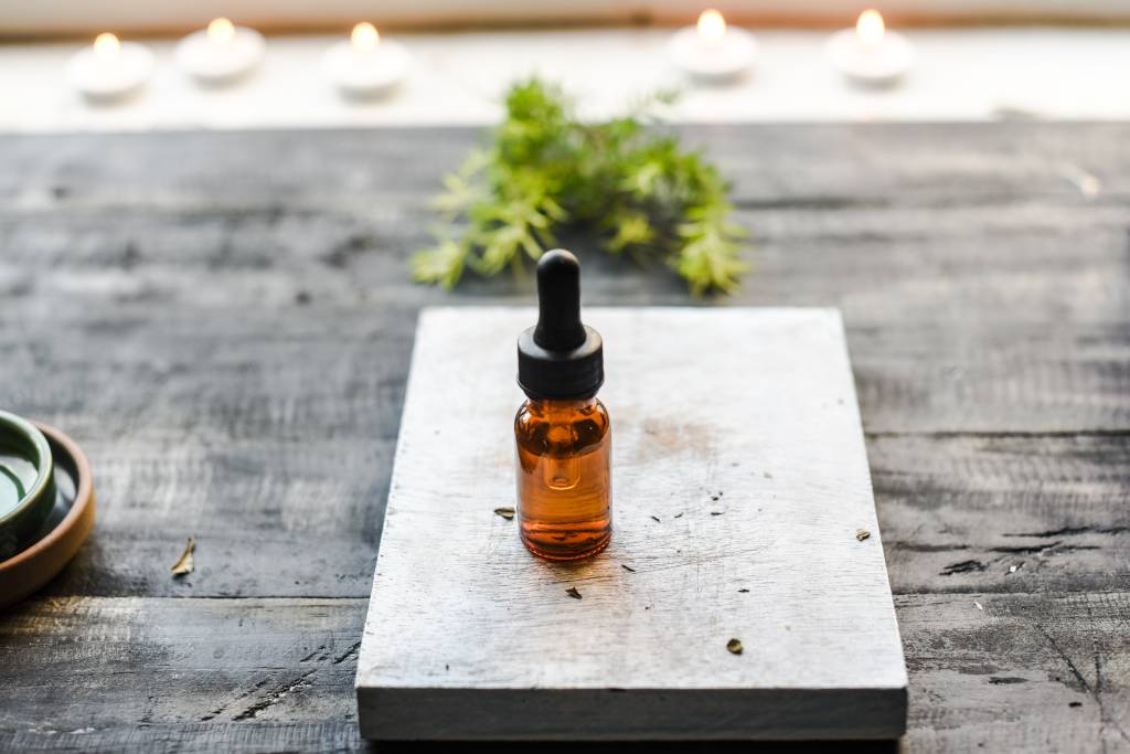 anshu-a-tratamento-aromaterapia-unsplash anshu-a-tratamento-aromaterapia-unsplash