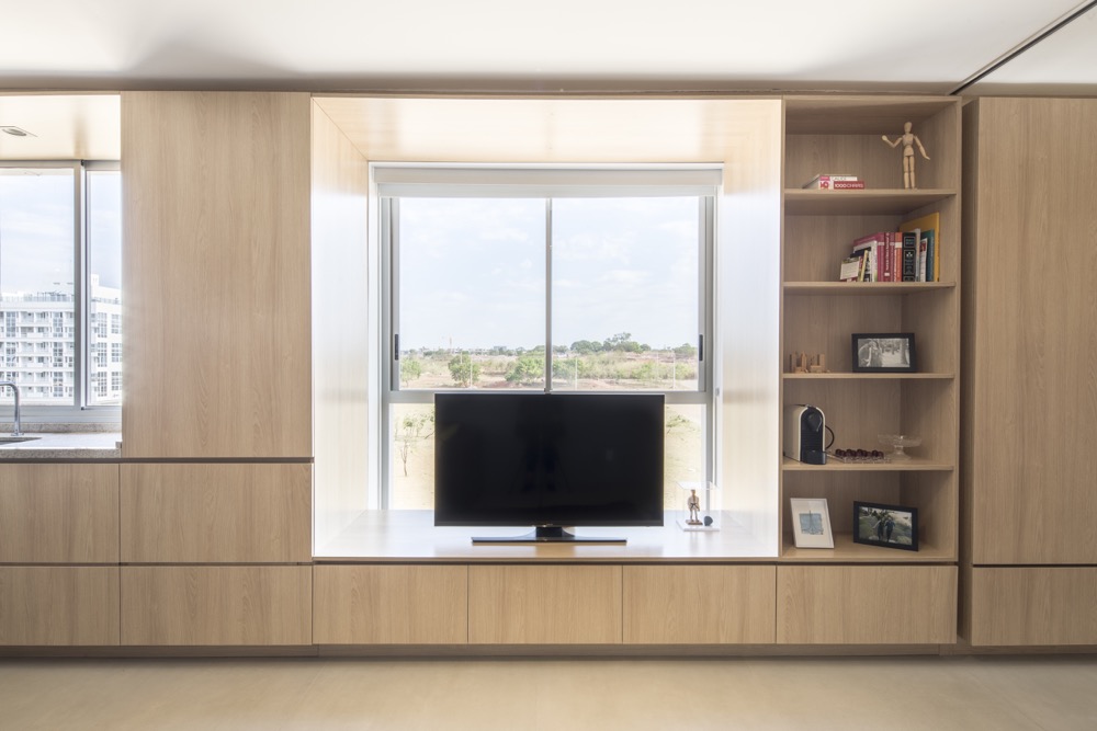 reforma-apartamento-pequeno-Brasilia-ARQBR4 sala com marcenaria clara em apartamento pequeno