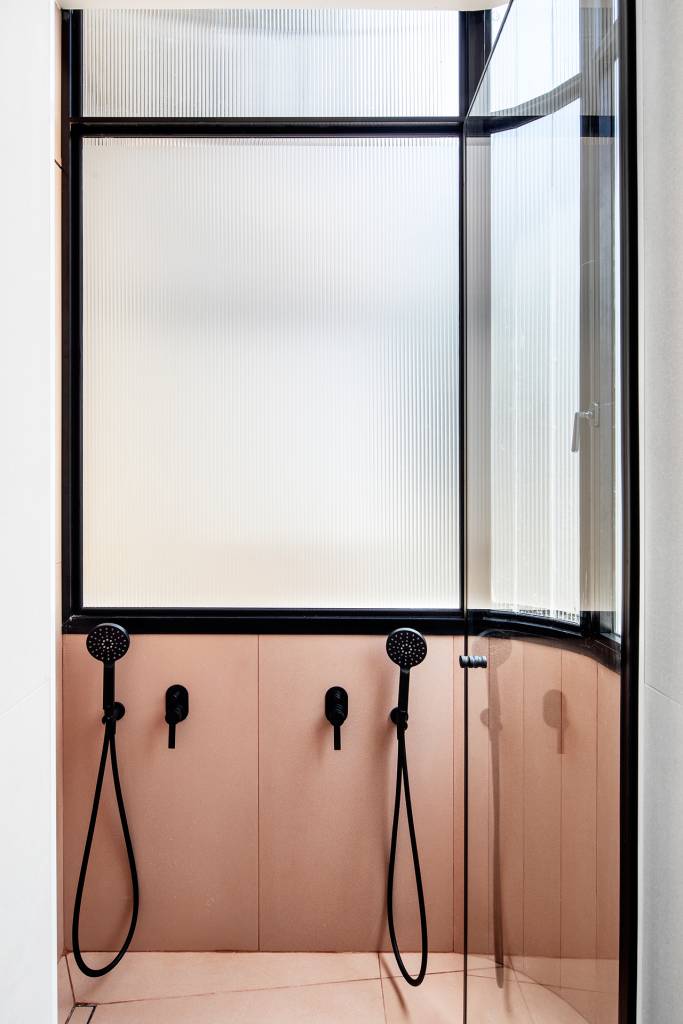um-apartamento-estilo-bauhaus-em-tel-aviv-ganha-uma-nova-vida-casa.com-17 um-apartamento-estilo-bauhaus-em-tel-aviv-ganha-uma-nova-vida-casa.com-17