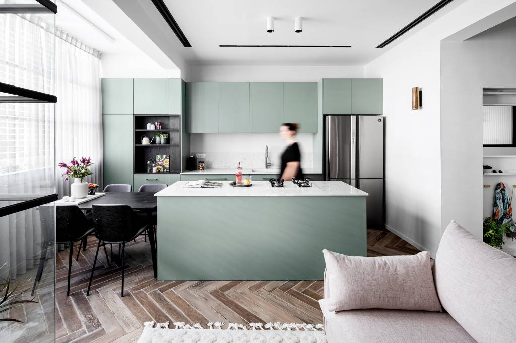 um-apartamento-estilo-bauhaus-em-tel-aviv-ganha-uma-nova-vida-casa.com-5 um-apartamento-estilo-bauhaus-em-tel-aviv-ganha-uma-nova-vida-casa.com-5