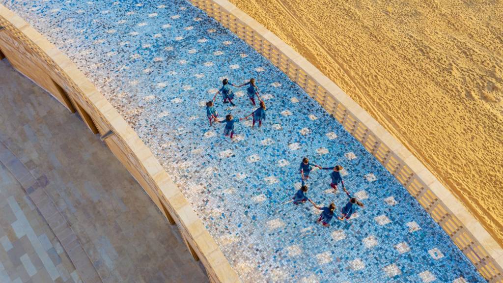 Arquiteta cria uma escola para meninas na Índia no meio do deserto! Arquiteta cria uma escola para meninas na Índia no meio do deserto!