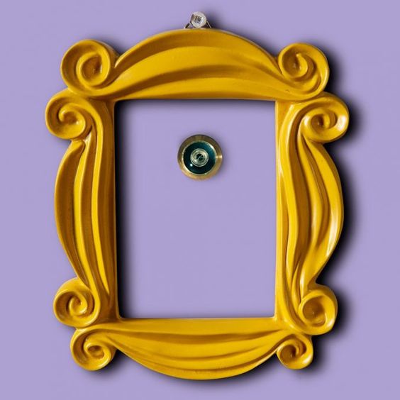 DIY: aquele com o olho mágico de Friends DIY: aquele com o olho mágico de Friends