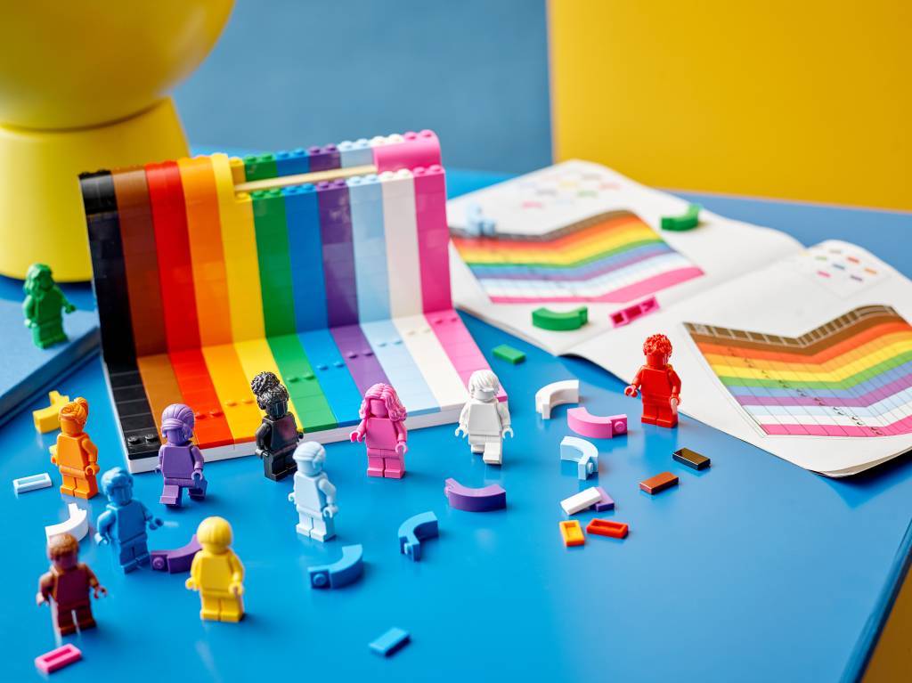 lego-lgbtq-casa.com-40516_Lifestyle_envr_4.2 lego-lgbtq-casa.com-40516_Lifestyle_envr_4.2