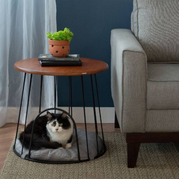 Mesa Lateral Redonda Toca para Pet Amêndoa e Preta, da Mobly Mesa Lateral Redonda Toca para Pet Amêndoa e Preta, da Mobly