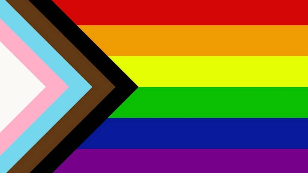 Designer recria a bandeira LGBTQIA+ com mais cores e inclusividade!