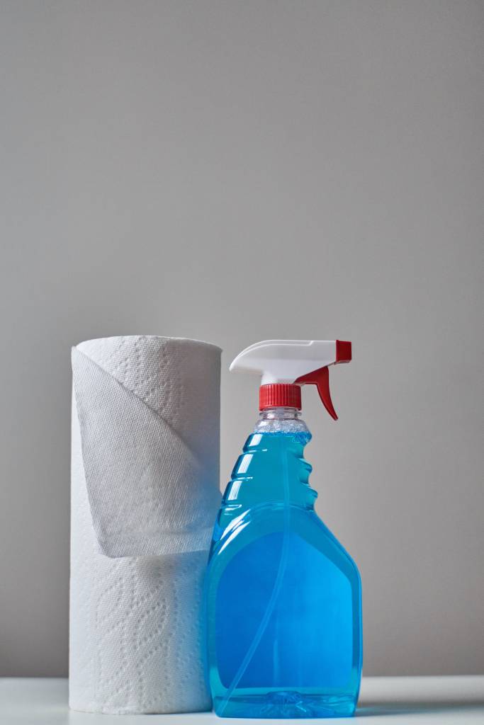 minimize-os-riscos-a-saude-durante-a-limpeza-com-estas-dicas-casa.com-2-unsplash-crytal-de-passille minimize-os-riscos-a-saude-durante-a-limpeza-com-estas-dicas-casa.com-2-unsplash-crytal-de-passille