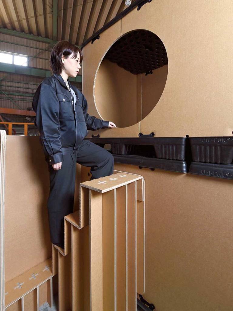 Cápsula-de-papelão-oferece-abrigo-em-caso-de-emergência-designboom-02 Cápsula-de-papelão-oferece-abrigo-em-caso-de-emergência-designboom-02