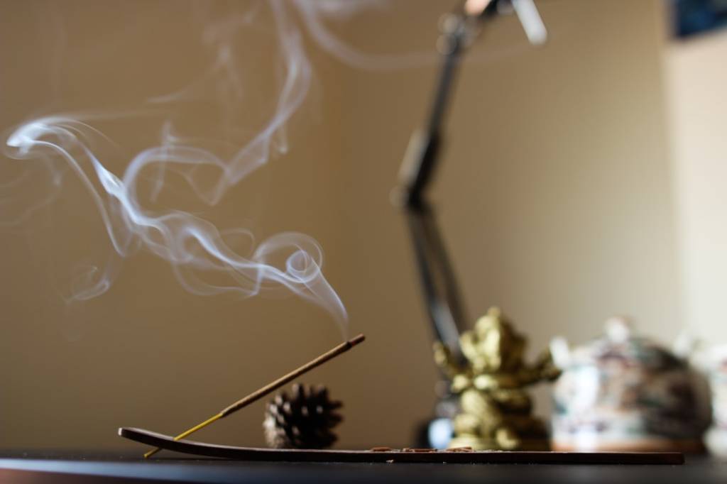 espaco-zen-na-decoracao-casa.com-9-unsplash-denis-oliveira espaco-zen-na-decoracao-casa.com-9-unsplash-denis-oliveira