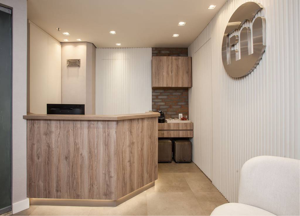 pufes-no-decor-casa.com-Clínica-de-dermatologia—Karina-Korn-´–foto-Eduardo-Pozella-(1) pufes-no-decor-casa.com-Clínica-de-dermatologia—Karina-Korn-´–foto-Eduardo-Pozella-(1)