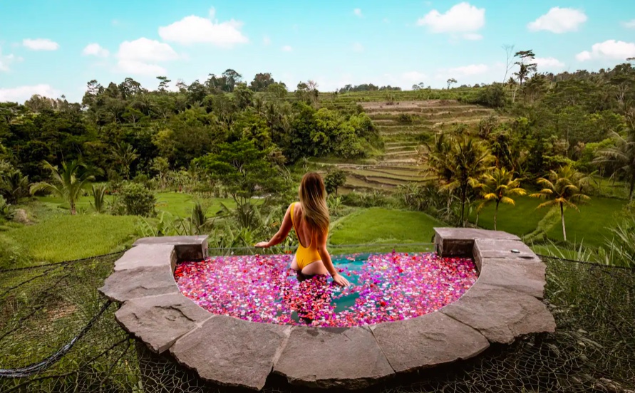 Série-Aluga-se-um-Paraíso-3-Airbnb’s-incríveis-em-Bali-Camaya-11 Série-Aluga-se-um-Paraíso-3-Airbnb’s-incríveis-em-Bali-Camaya-11
