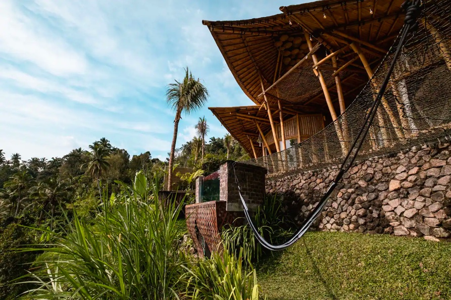 Série-Aluga-se-um-Paraíso-3-Airbnb’s-incríveis-em-Bali-Camaya-15 Série-Aluga-se-um-Paraíso-3-Airbnb’s-incríveis-em-Bali-Camaya-15