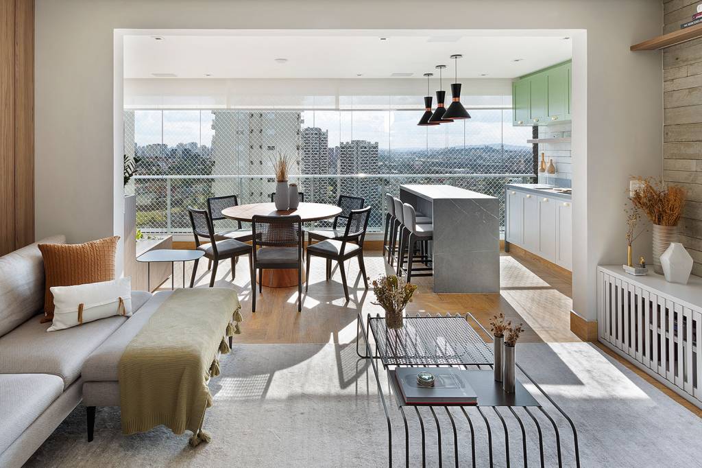 Apto de 138 m² eclético na Lapa tem materiais modernos e rústicos