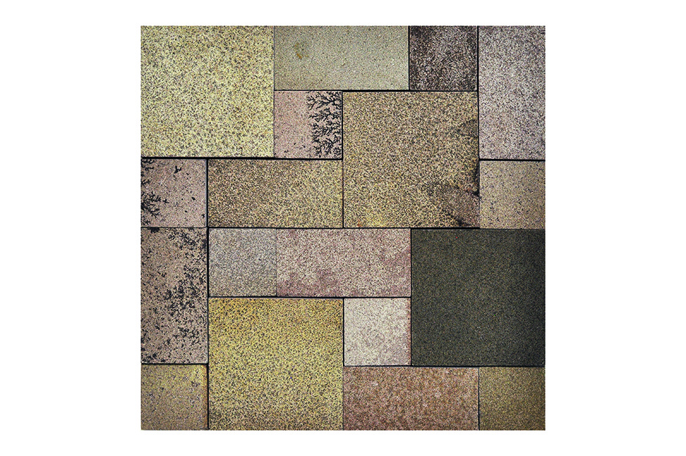 Feito com a rocha natural Vulcano,o mosaico para parede EasyWall Puzzle (30,5 x 30,5 cm) &eacute; da Pasinato.